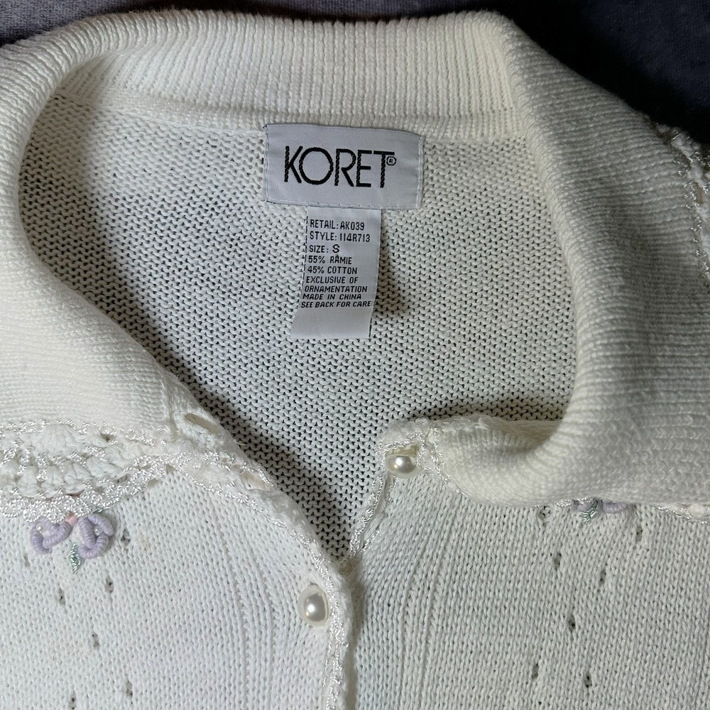 Vintage Koret Cardigan Sweater Womens S Cream Floral Embroidered Scalloped Knit‎ - Picture 3 of 14